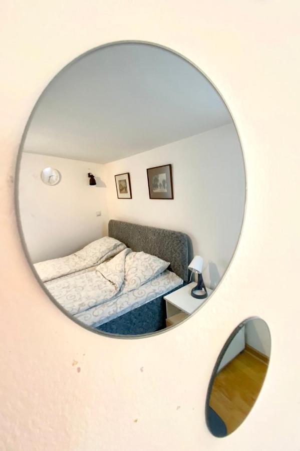 Viv Apartment 3 Nis Luaran gambar